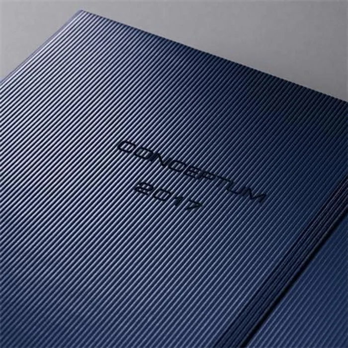 Hauptbild des Produkts Diář "Conceptum" metalická tmavě modrá, A5, týdenní, 2017, tvrdé desky, SIGEL
