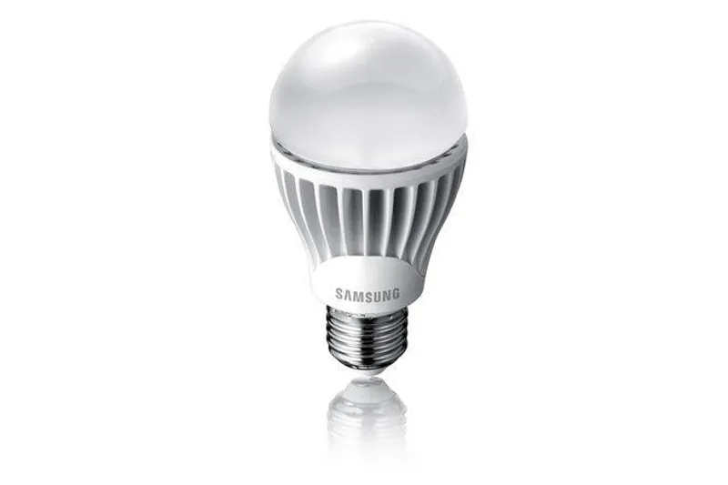 Hauptbild des Produkts Samsung A60 E27 2700K 10.8W. Barva: stříbrná, bílá, Světlá barva: Teplá bílá. Třída energe