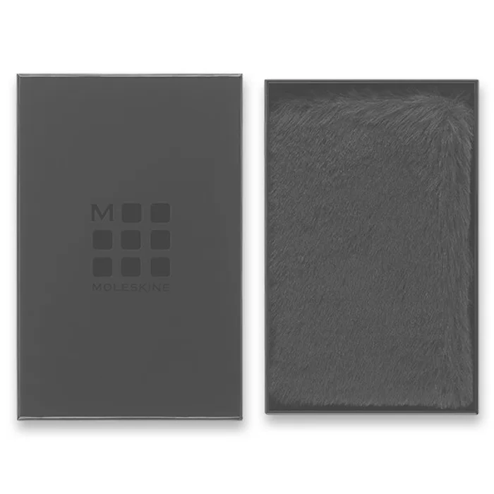 Hauptbild des Produkts Zápisník Moleskine Faux Fur, tvrdé desky XS, čistý, vínový