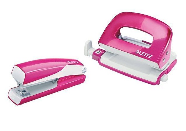 Papírenské zboží - Set mini sešívačky a děrovačky Leitz WOW, Metalická růžová